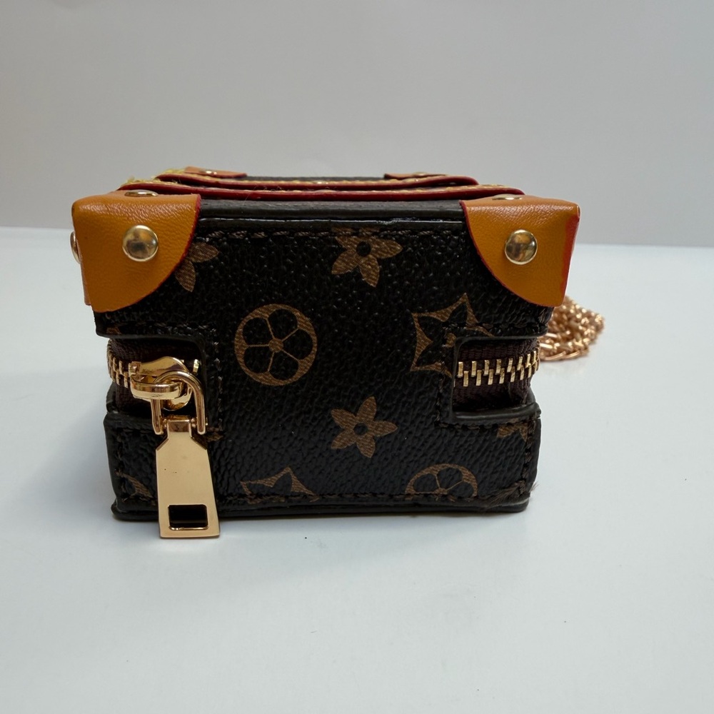 Adorable LV Like, Mini Luggage Bag with Gold Chain Adjustable Strap NWOT - Picture 6 of 15